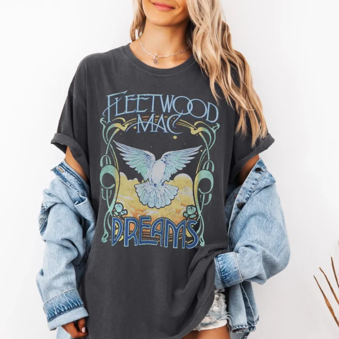 Fleetwood Mac Graphic Tshirt Music Tee Rock Band Shirt Retro Music Tee Rock Music Lover T-shirt Vintage Band Shirts Shirt